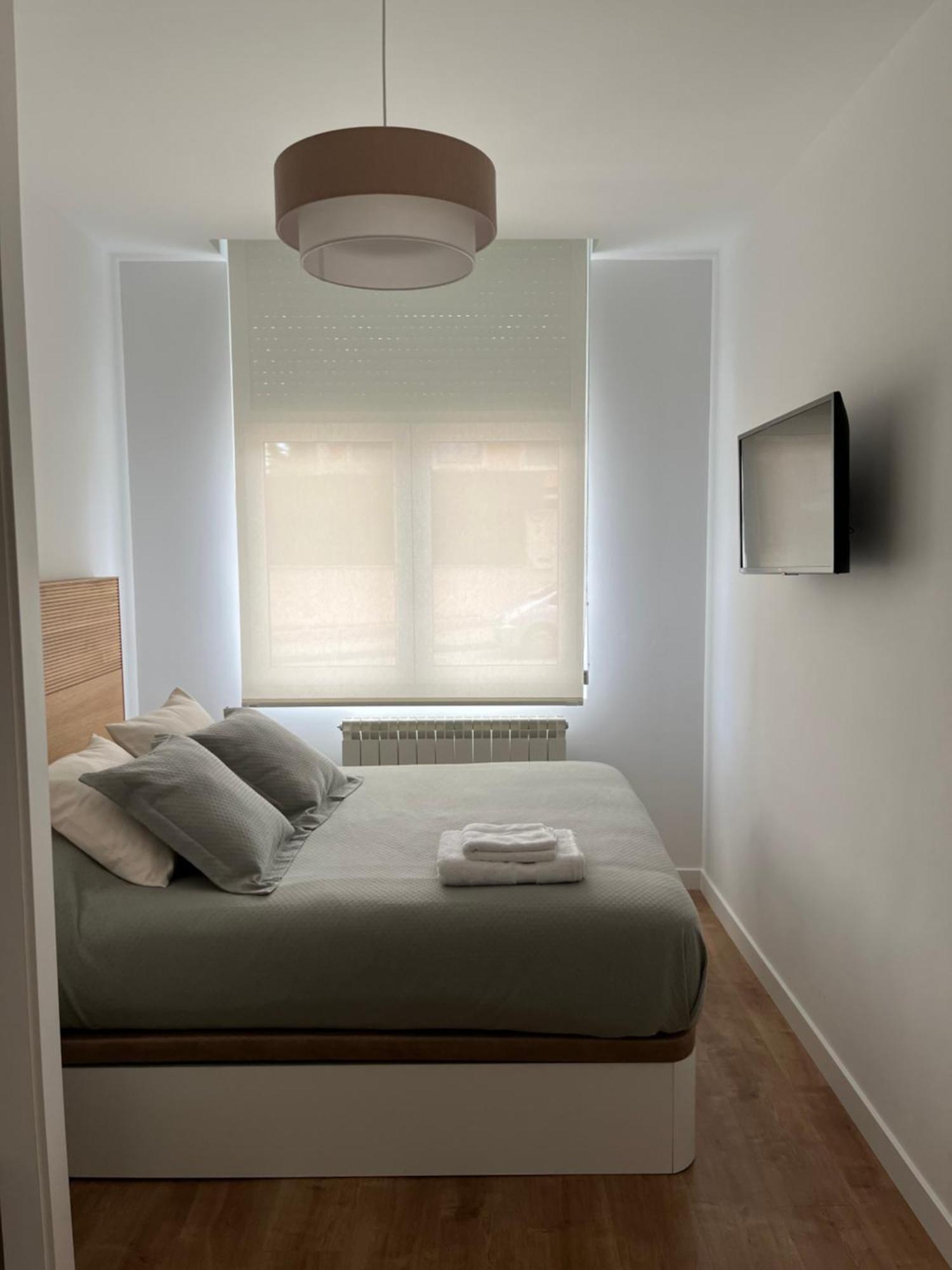 Apartamento Puerta De Burgos Vut09605 エクステリア 写真